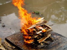 Cremación hindú.